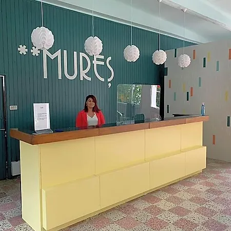 ホテル Mures 2*
